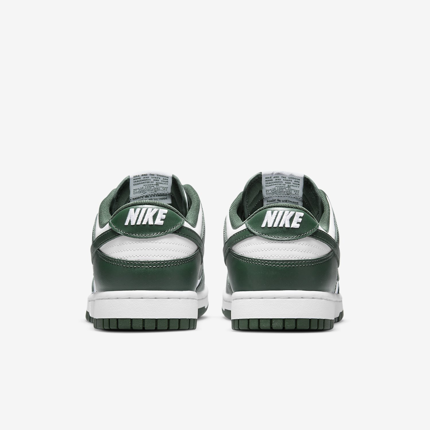 Sneaker Drop — Nike Dunk Low 'Varsity Green'