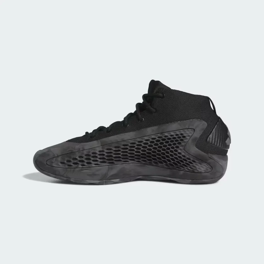 AE_1_Ascent_Mid_Basketball_Shoes_Black_IG6668_06_standard.jpeg