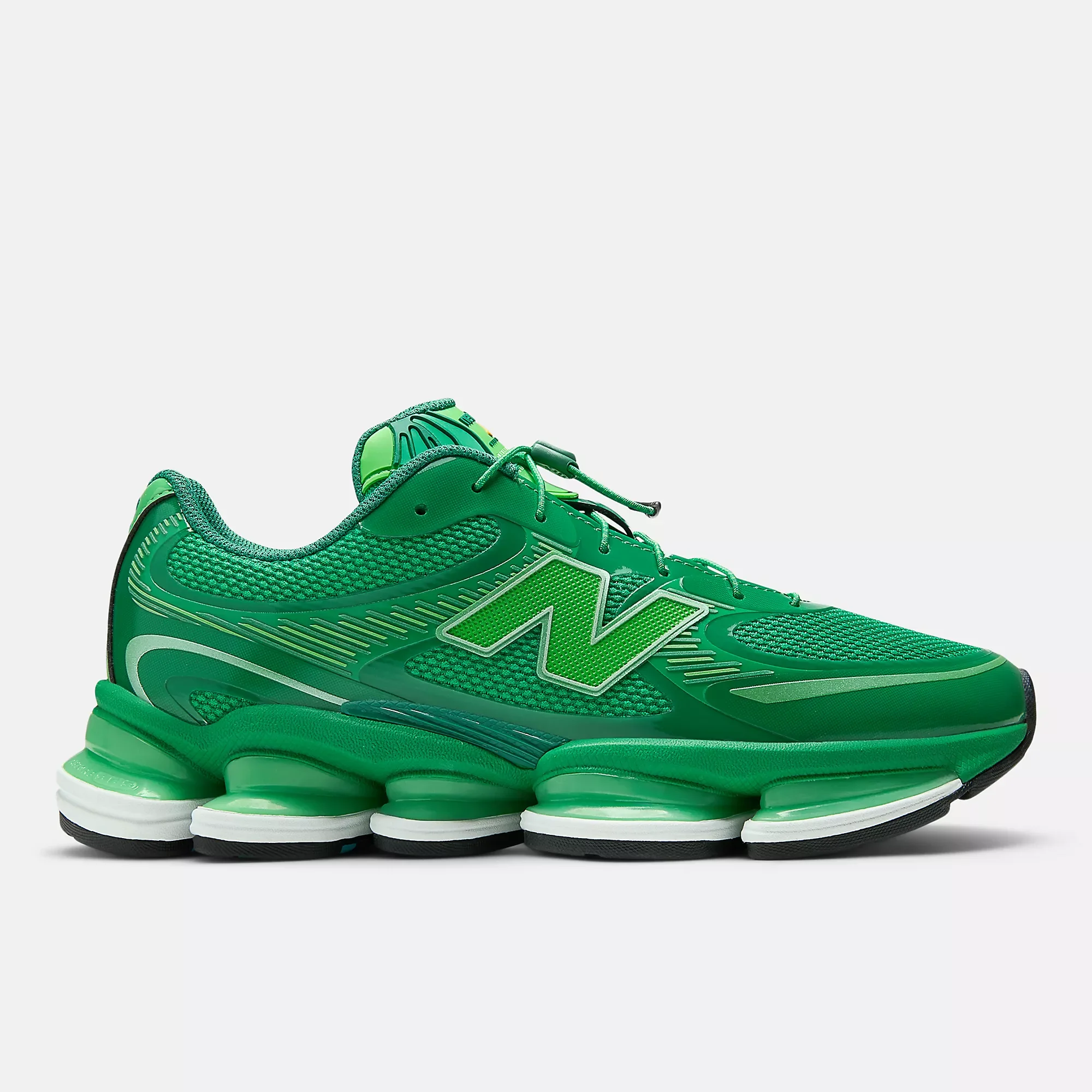 u2000me_nb_02_i.webp