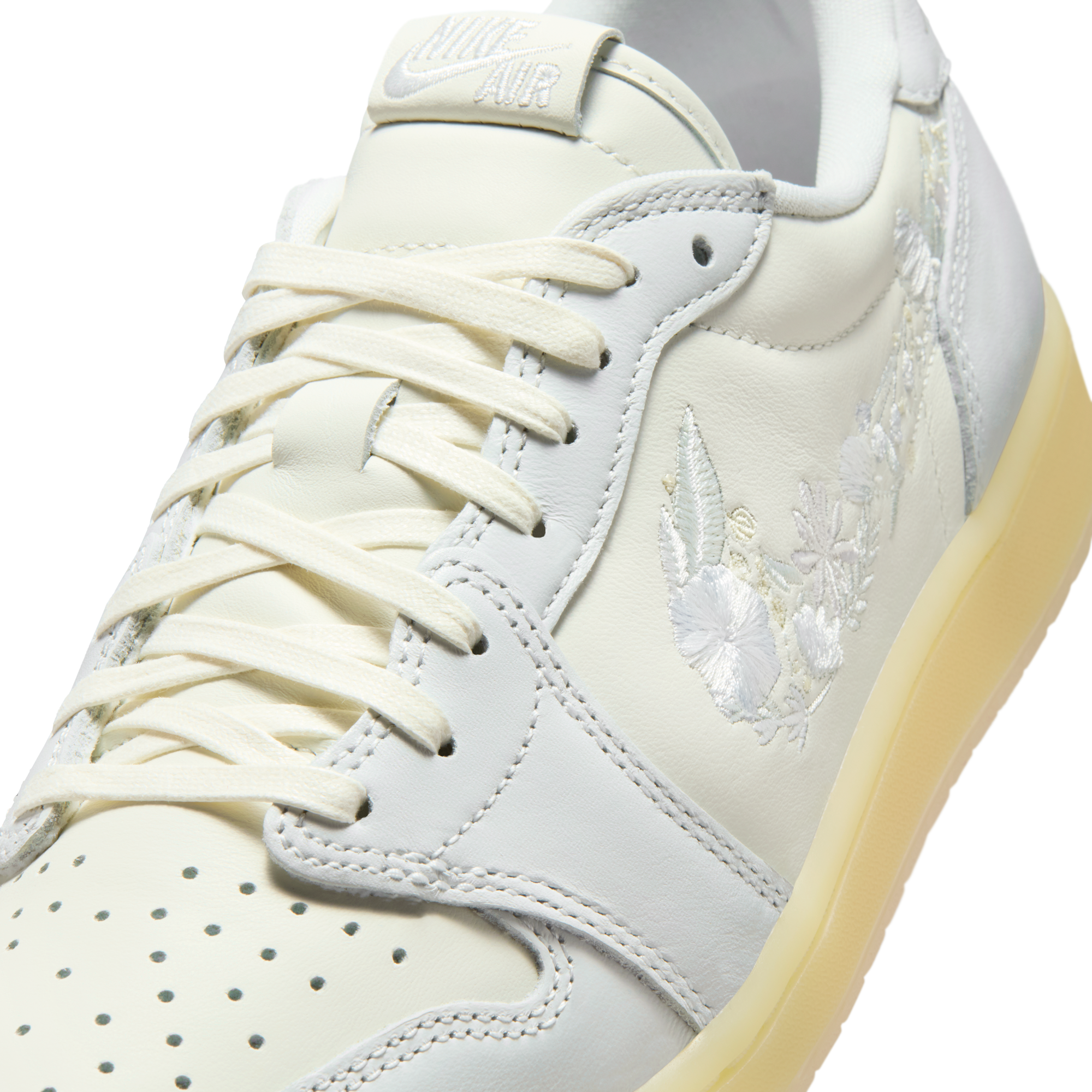air-jordan-1-retro-low-og-mens-shoes-H7pC7aKJ-6.png