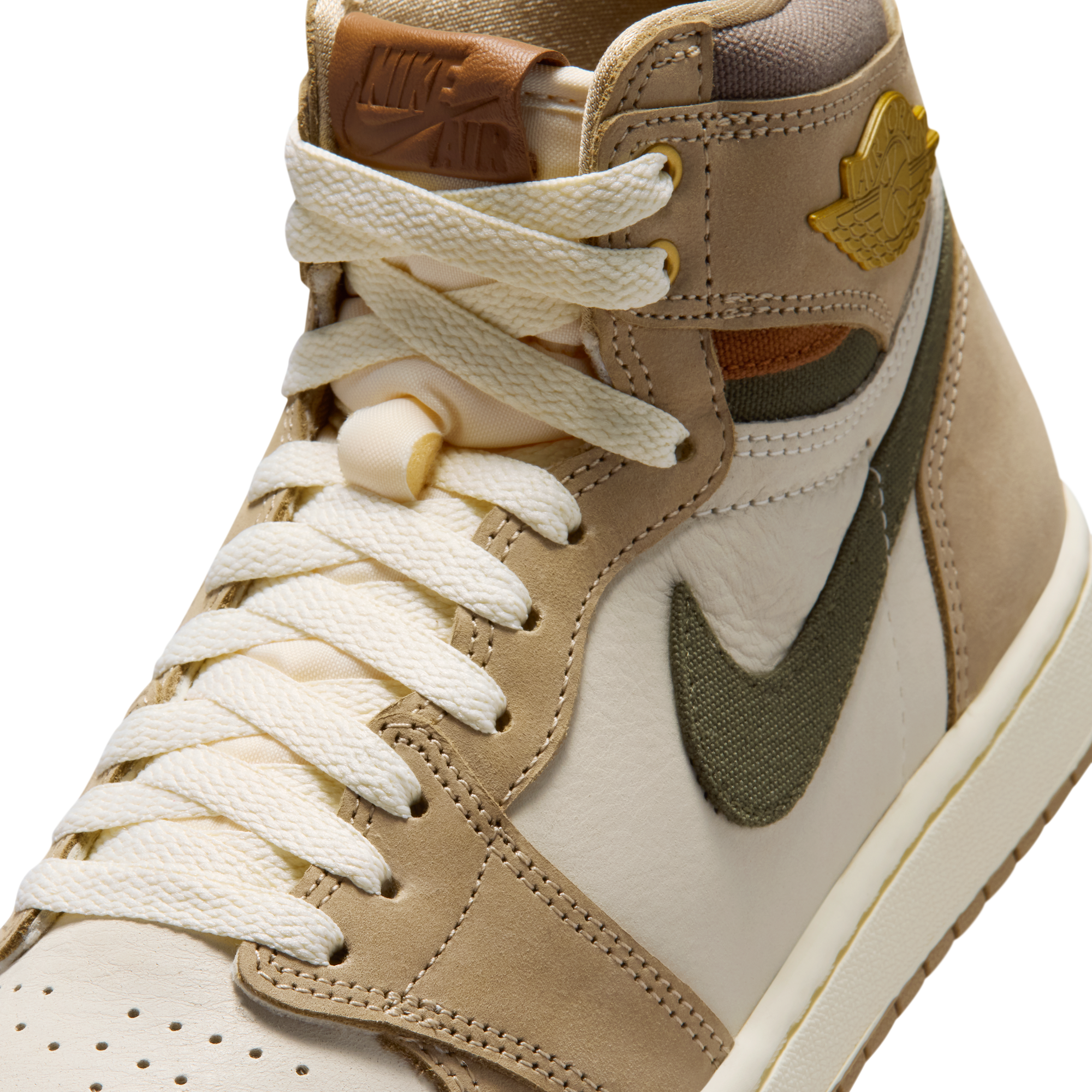 air-jordan-1-retro-high-og-womens-shoes-FO6hGtmD-6.png