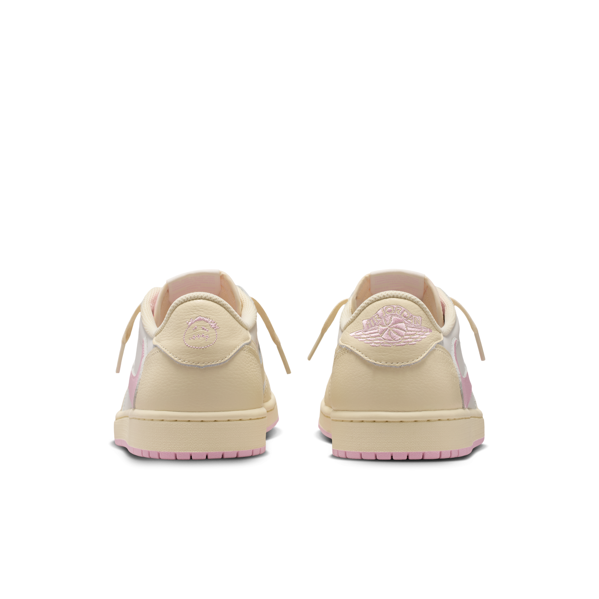 air-jordan-1-low-x-travis-scott-shoes-mJdLp7ad-6.png