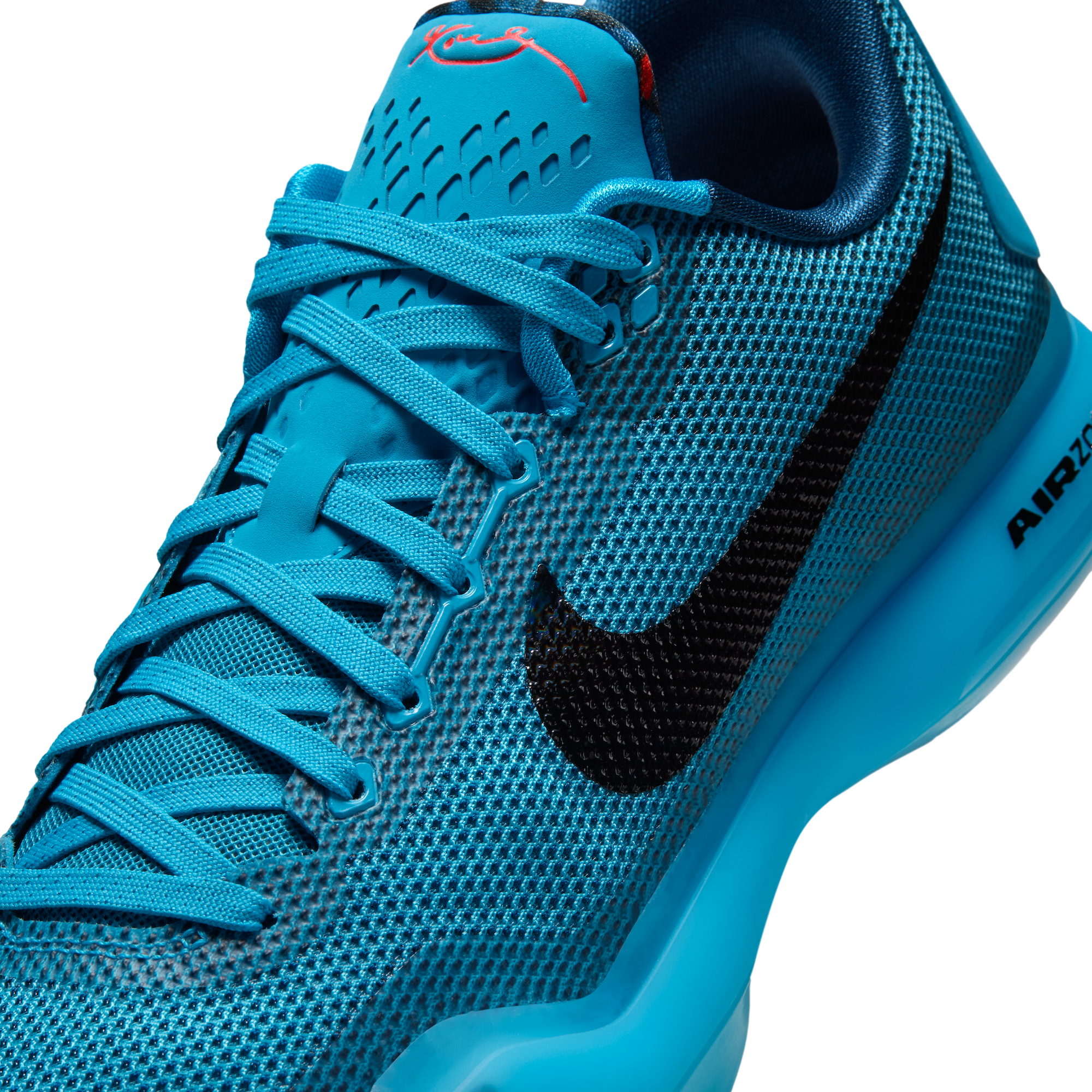 kobe-10-protro-blue-lagoon-%E7%A7%91%E6%AF%94%E7%94%B7-%E5%A5%B3%E7%AF%AE%E7%90%83%E9%9E%8B-8gYgKI3Z (5).png