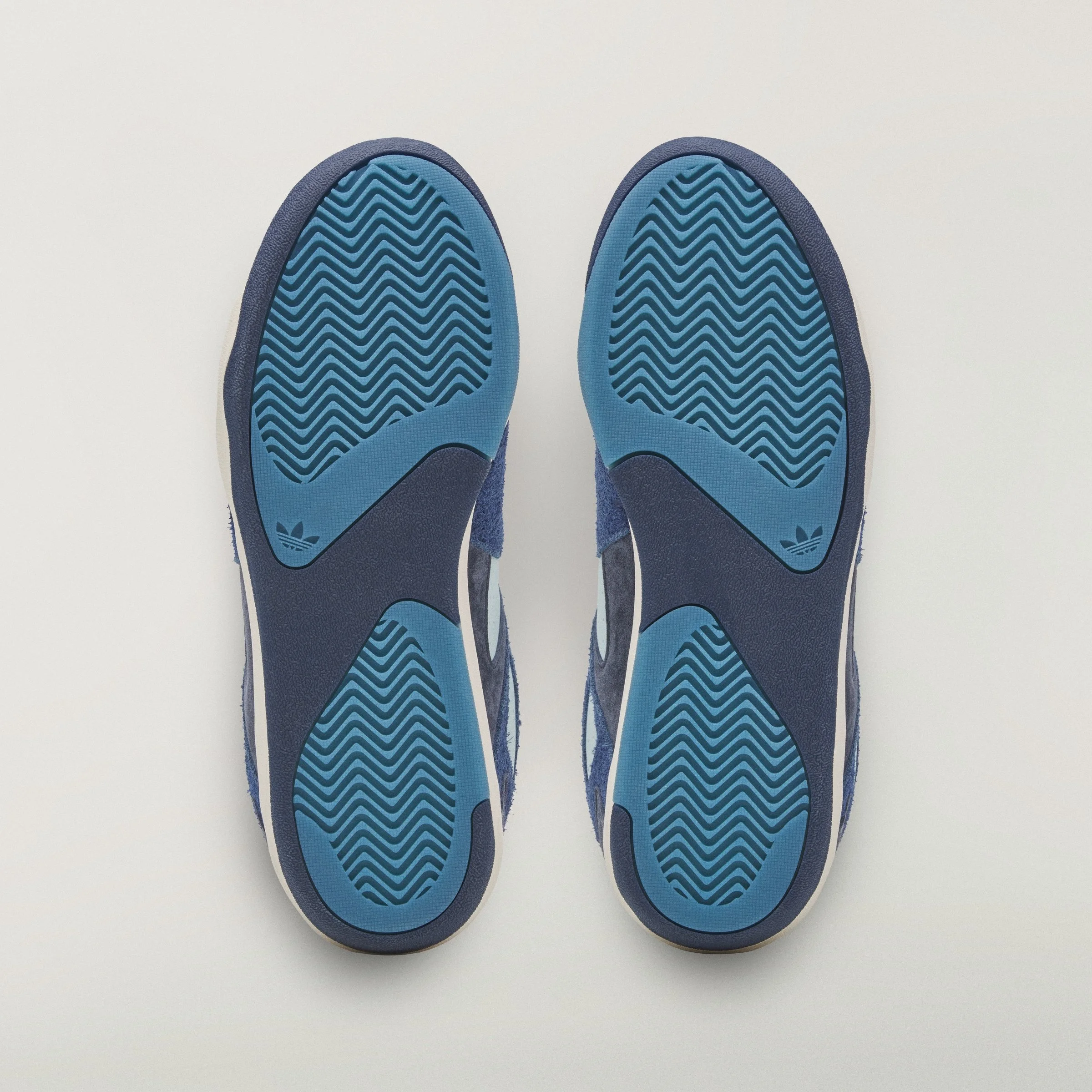 Zapatilla_BADBO_1.0_Azul_LB5996_03_standard.jpg