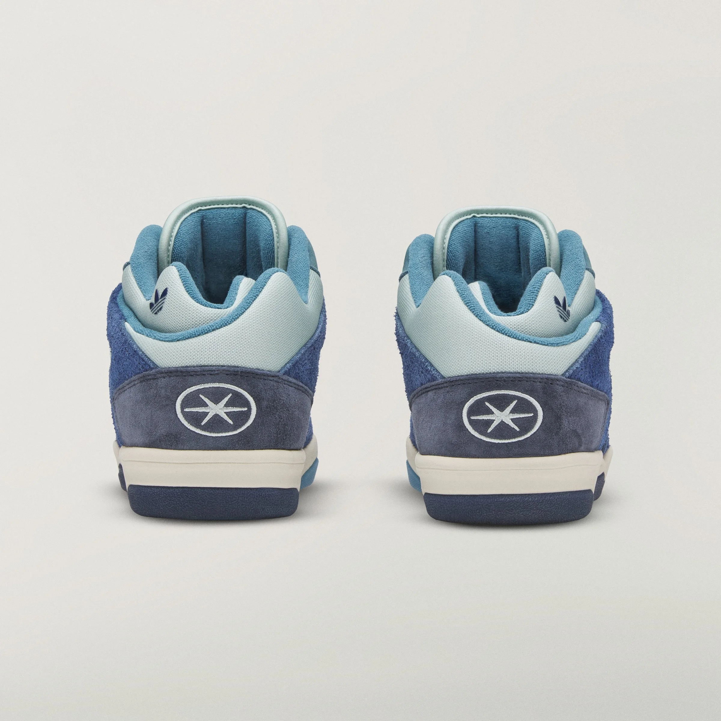 Zapatilla_BADBO_1.0_Azul_LB5996_05_standard.jpg