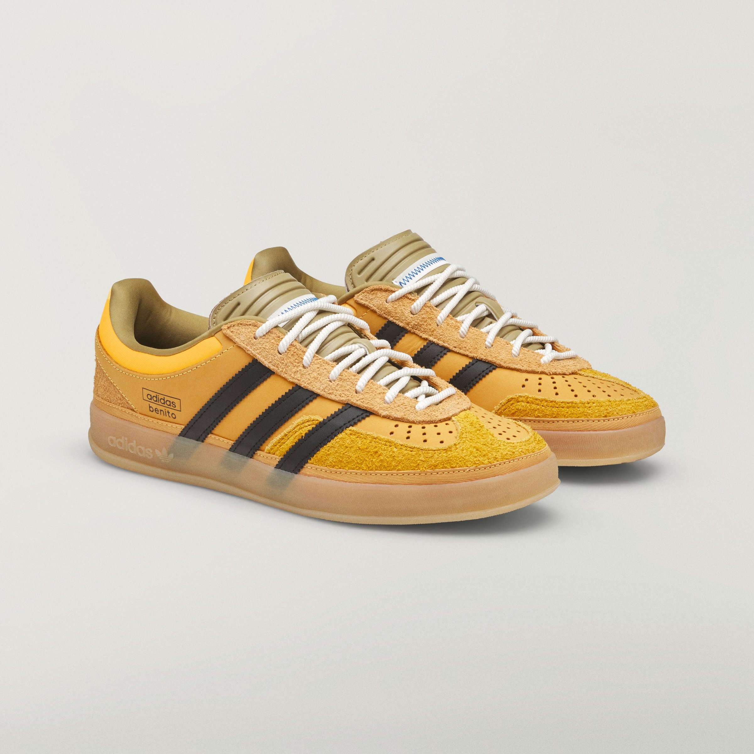 Bad_Bunny_Gazelle_Indoor_Gold_KI2592_04_standard.jpg