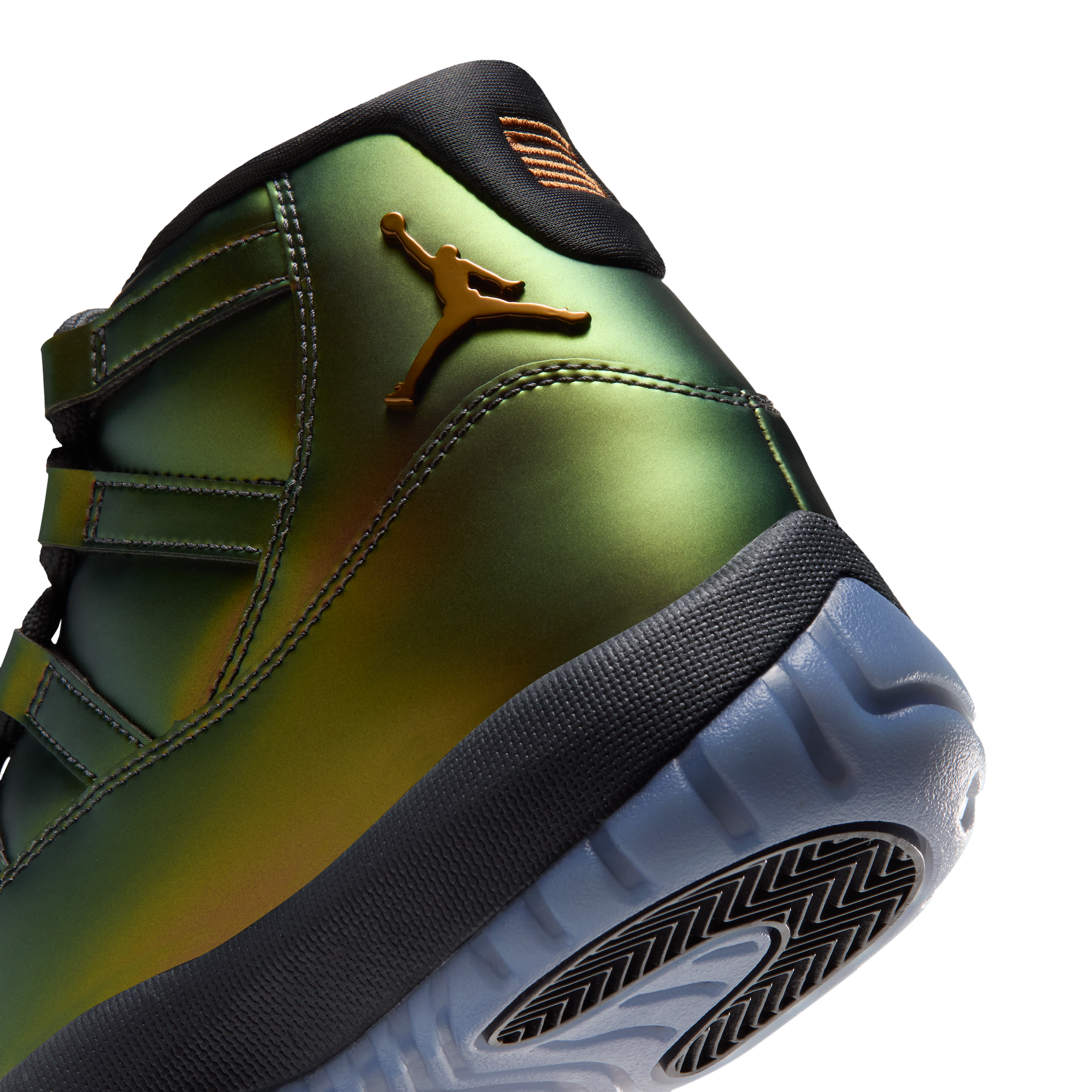 air-jordan-11-retro-kadin-ayakkabisi-cI53Yvbu (8).png