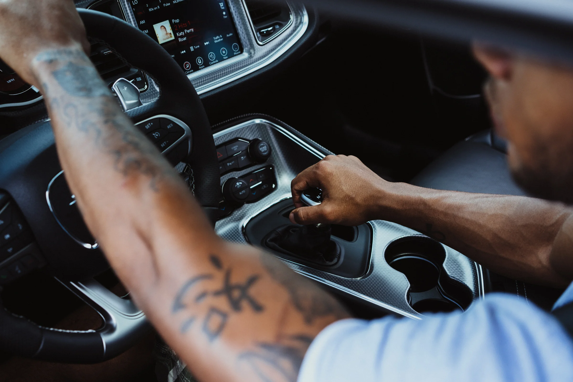 HH552701_CHALLENGER_SRT_HELLCAT_GREEN_INTERIOR_DSC9590.jpg
