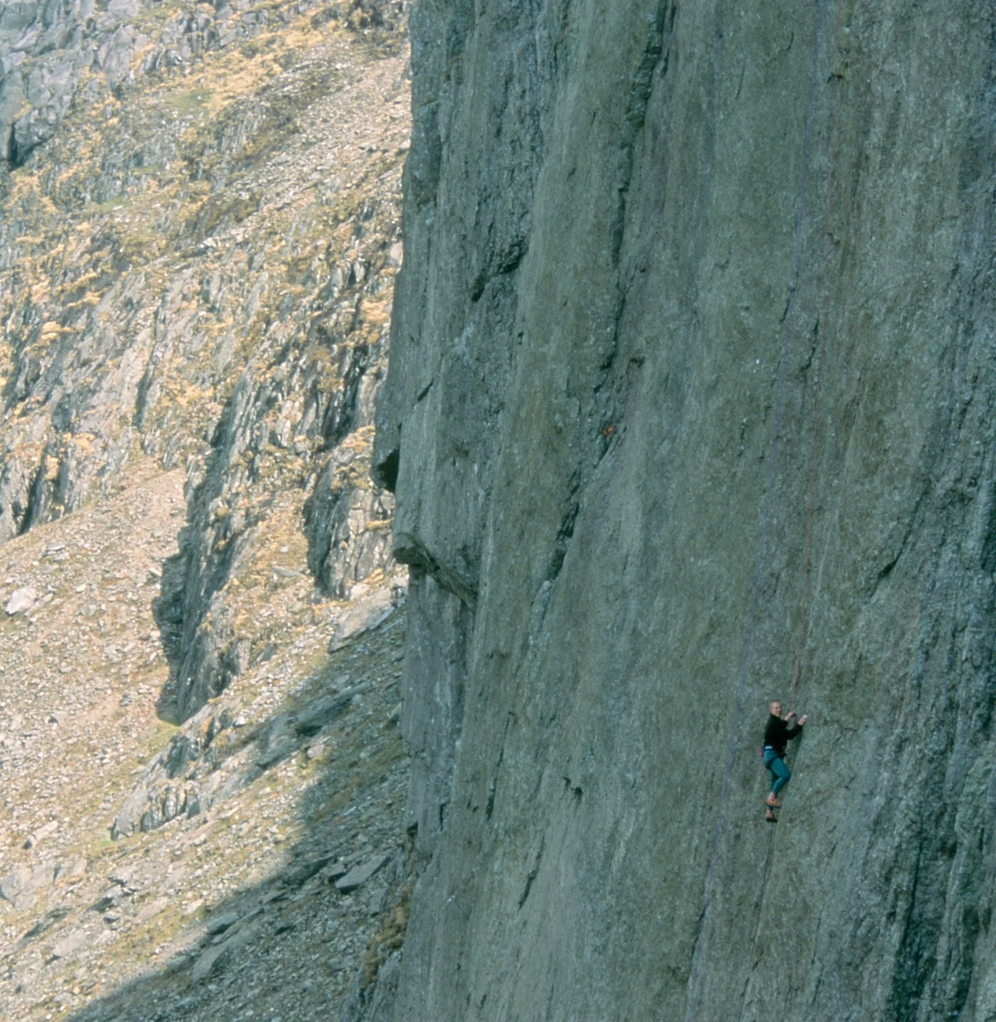 Indian Face E9 6c, Cloggy, UK. This ascent in 1995.Photo: Gresham collection