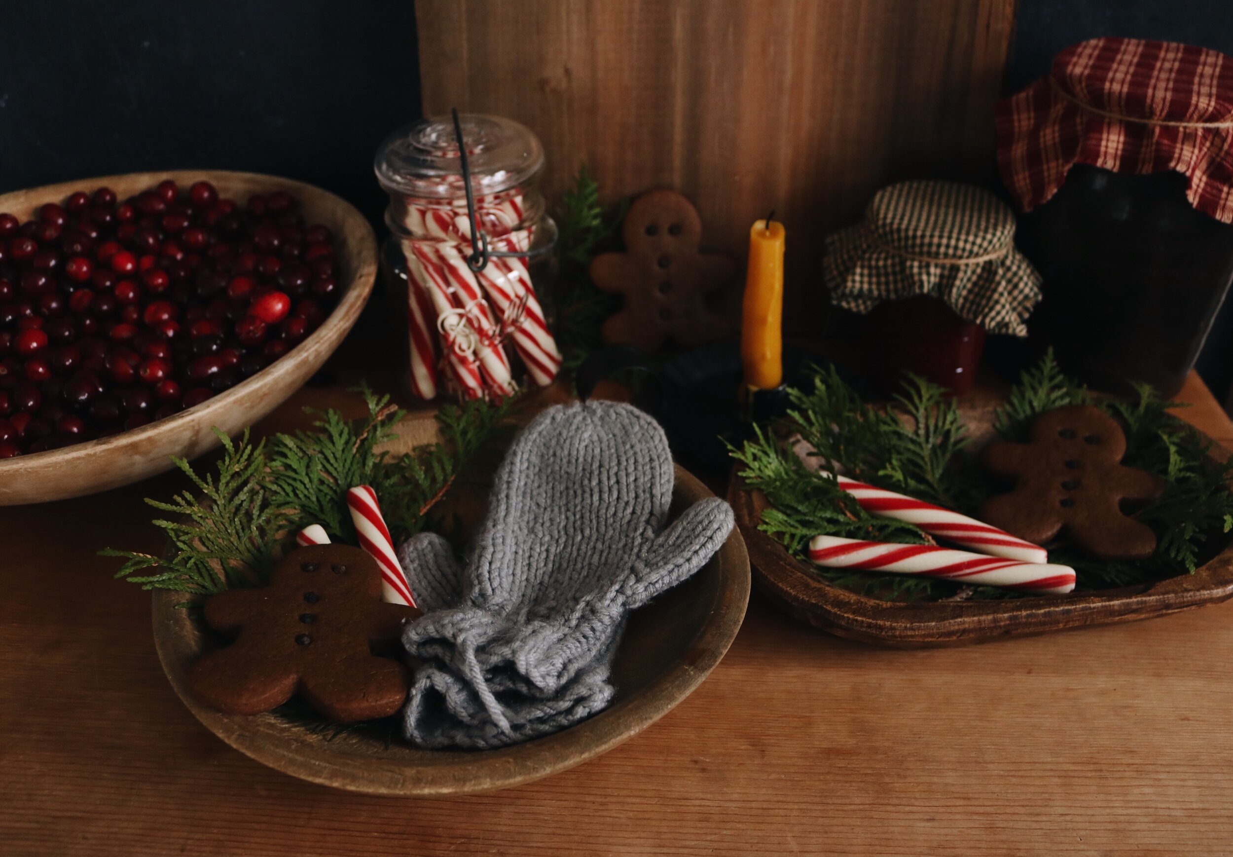 An Olde Fashioned Christmas: Homespun decorations