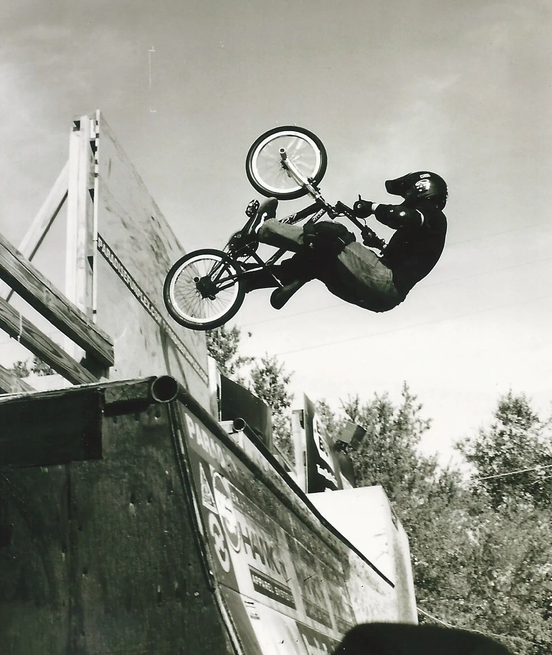  Dennis McCoy fakie wall tap FL CFB 