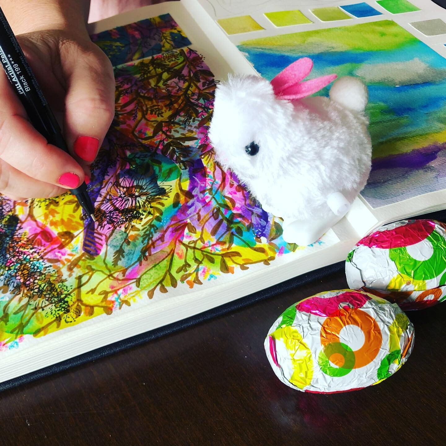 Thank you to my sister for taking this pic&hellip;a very busy and full Easter weekend was had 🐰🐣 hope you all had a lovely time with those you love 💜
#easter #eastereggs #family #familytime #dailyart #artjournal #rcarty #rcartydesigns