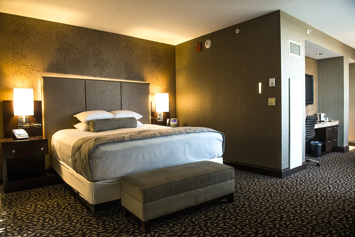 Suite room.jpg