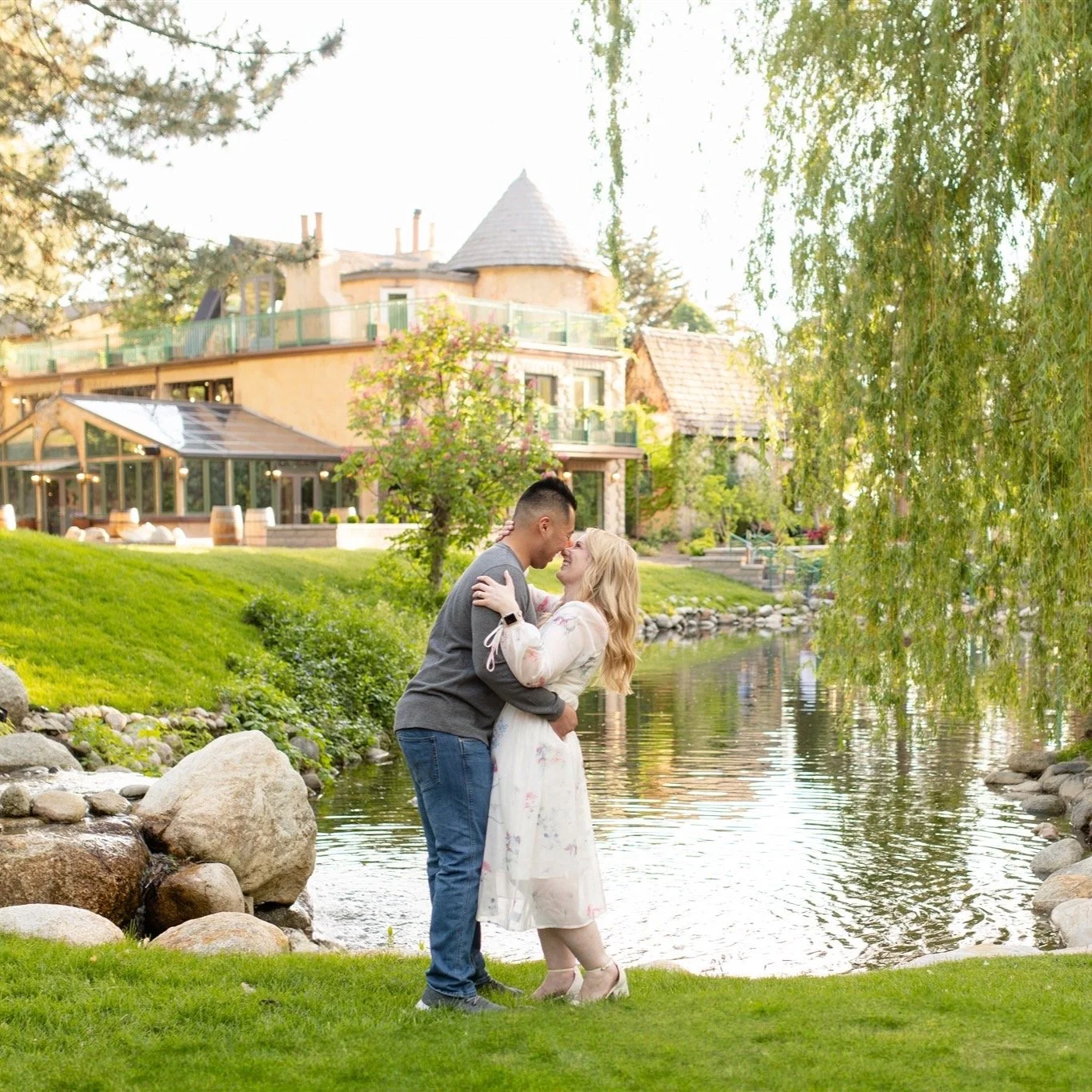Such a fun session for a cute couple! #foreverlastingimage #engagementphotography #lacaille