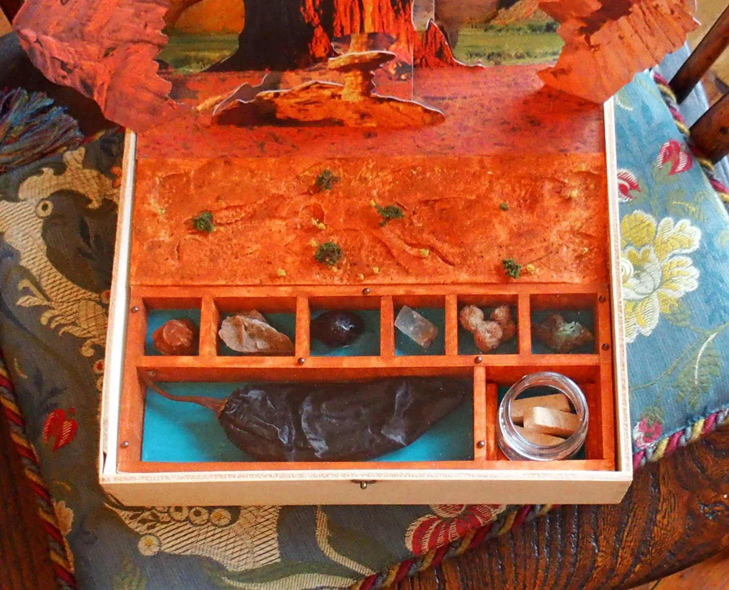 Image 6 - Memory Box - Detail of contents