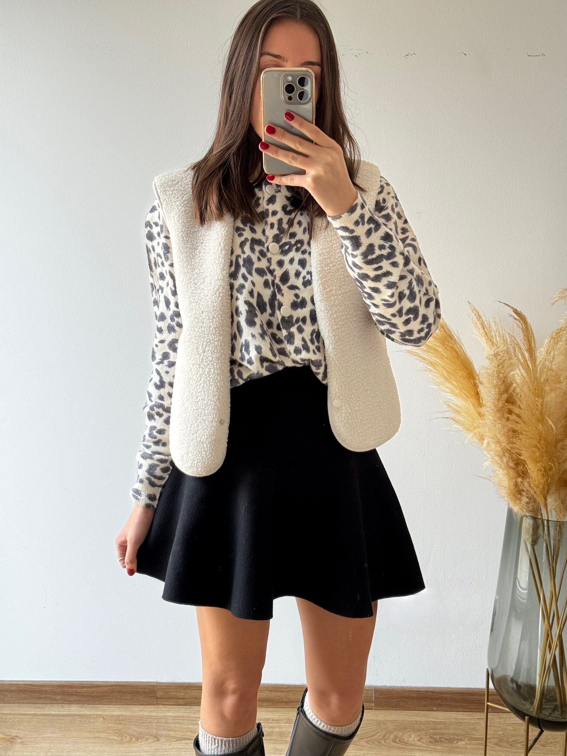 D9677CFA-EF5C-4999-B638-3D4969671065