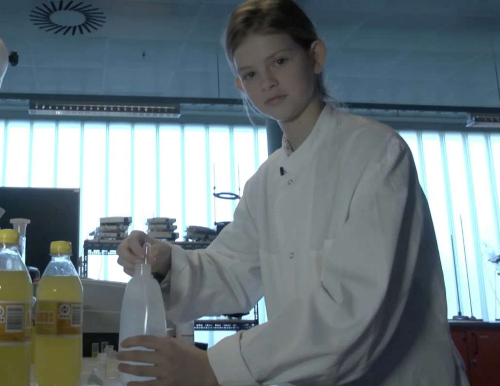 DE UNGE FORSKERE (2015) DR ULTRA