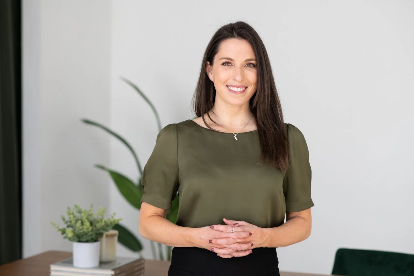Choosing the Right Wardrobe for Your Professional Headshot Session