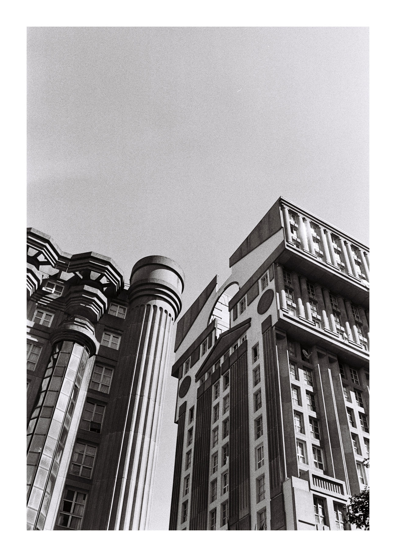 Print mate paper 30x45 cm with glass frame 40x50cm Price 100 euro