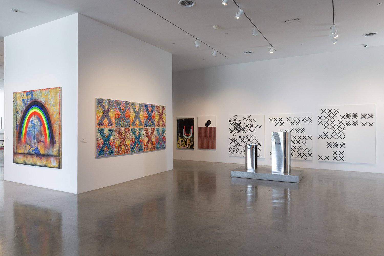 de la Cruz Collection - Gallery Review