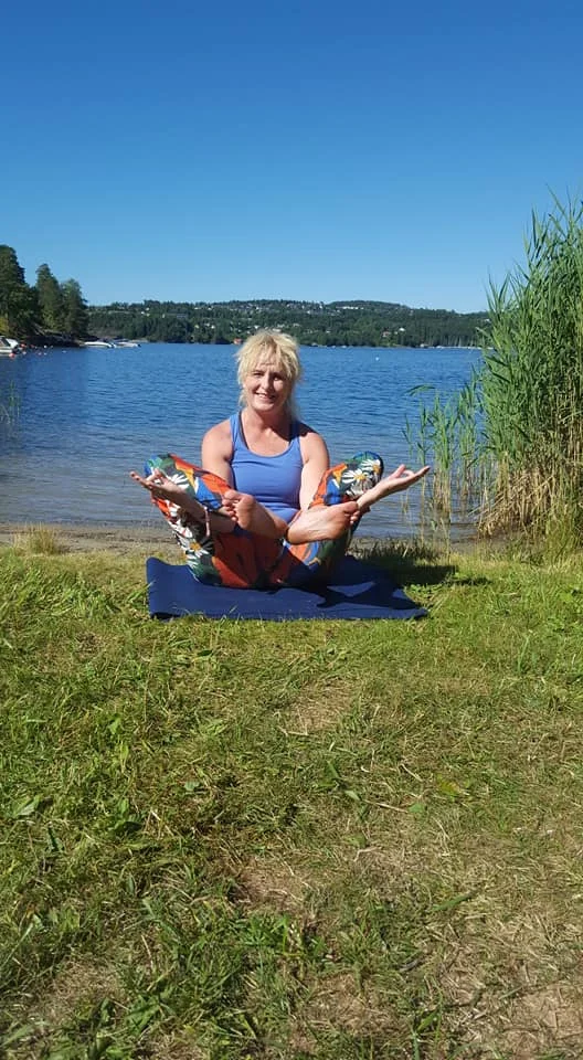 Strand yoga 18 Nina.jpg