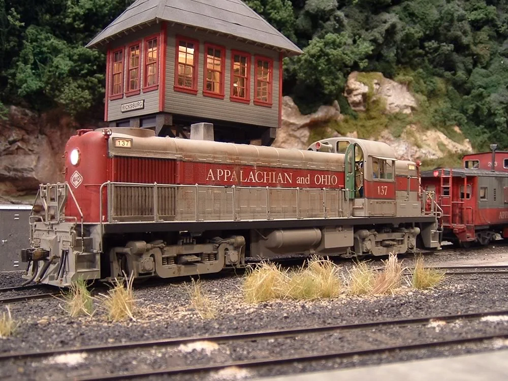 Weaver RS3 in early paint scheme. Model has detailed interior and SoundTraxx.