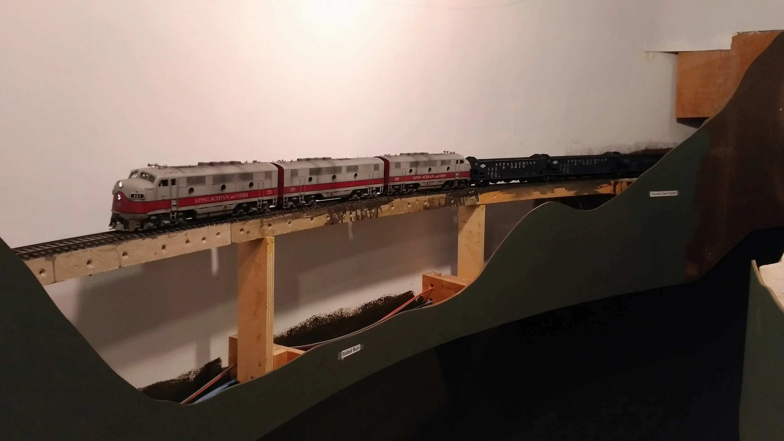 Exiting County Line Tunnel, a wide, but shallow gully known as Rebel Run will require a sequence of deck plates. Another mini-scene.