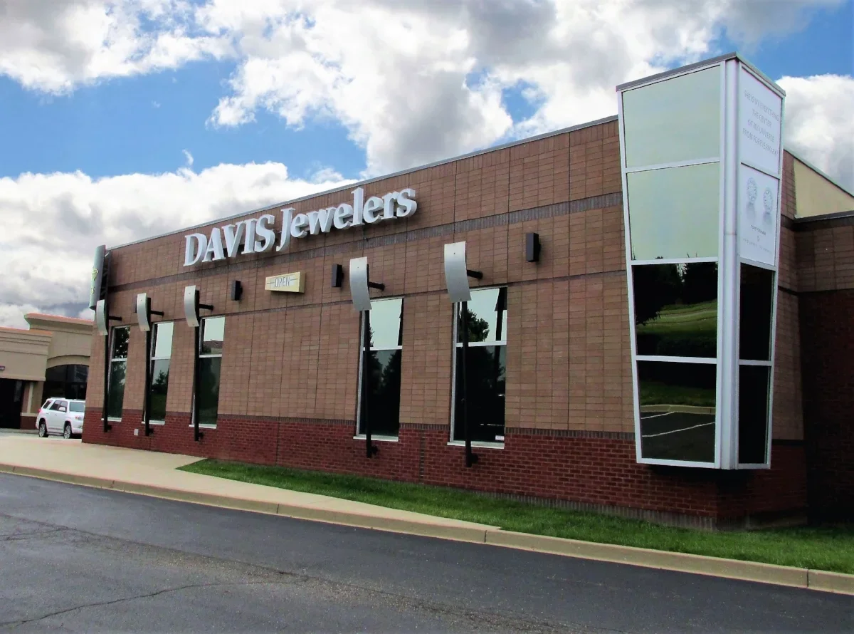 Davis+Jewelers.webp