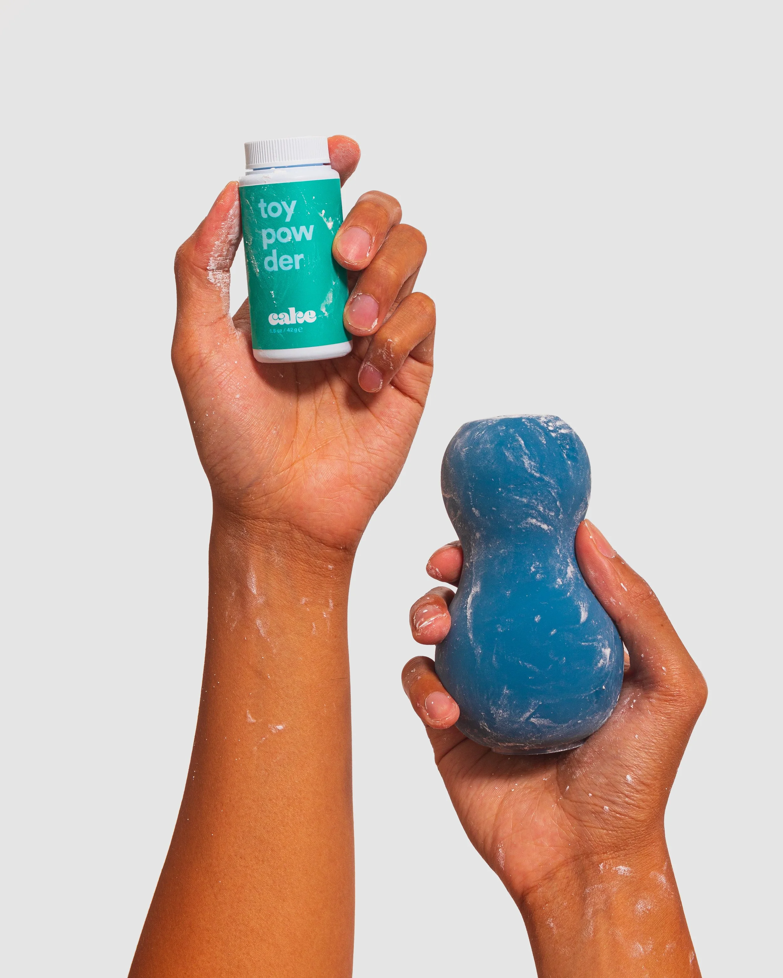 Cake-ToyPowder-Hand-Stroker-01.jpg