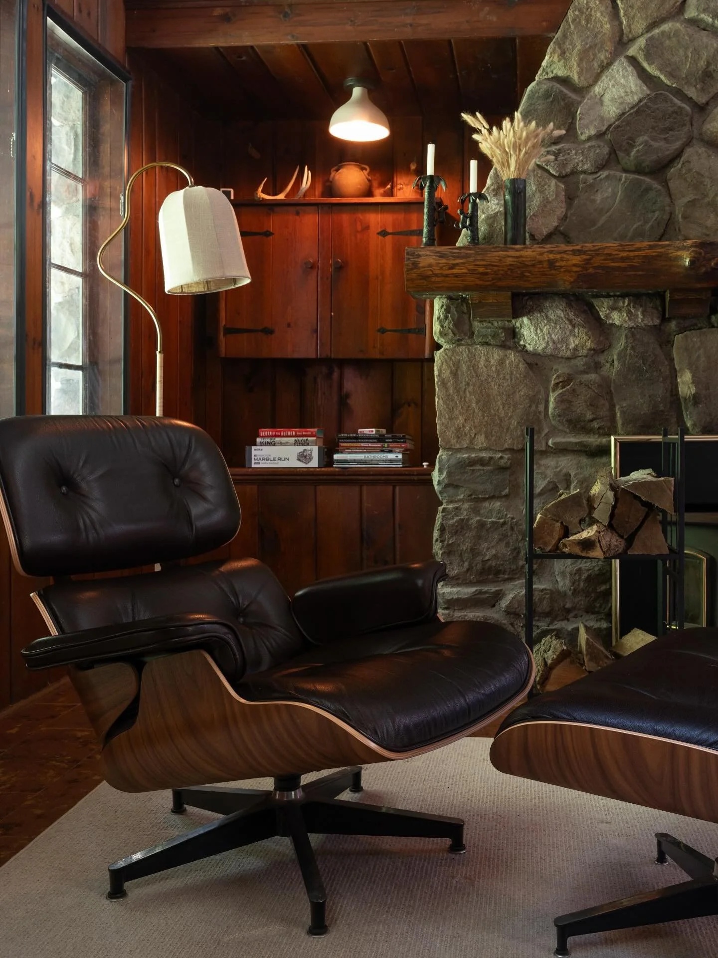 A handsome corner of the great room at Laroe Road, showcasing one of the two rustic original wood burning fireplaces on either side of the historic room. Amazing how mid century pieces feel at home in so many rooms no matter the style!

Interior desi