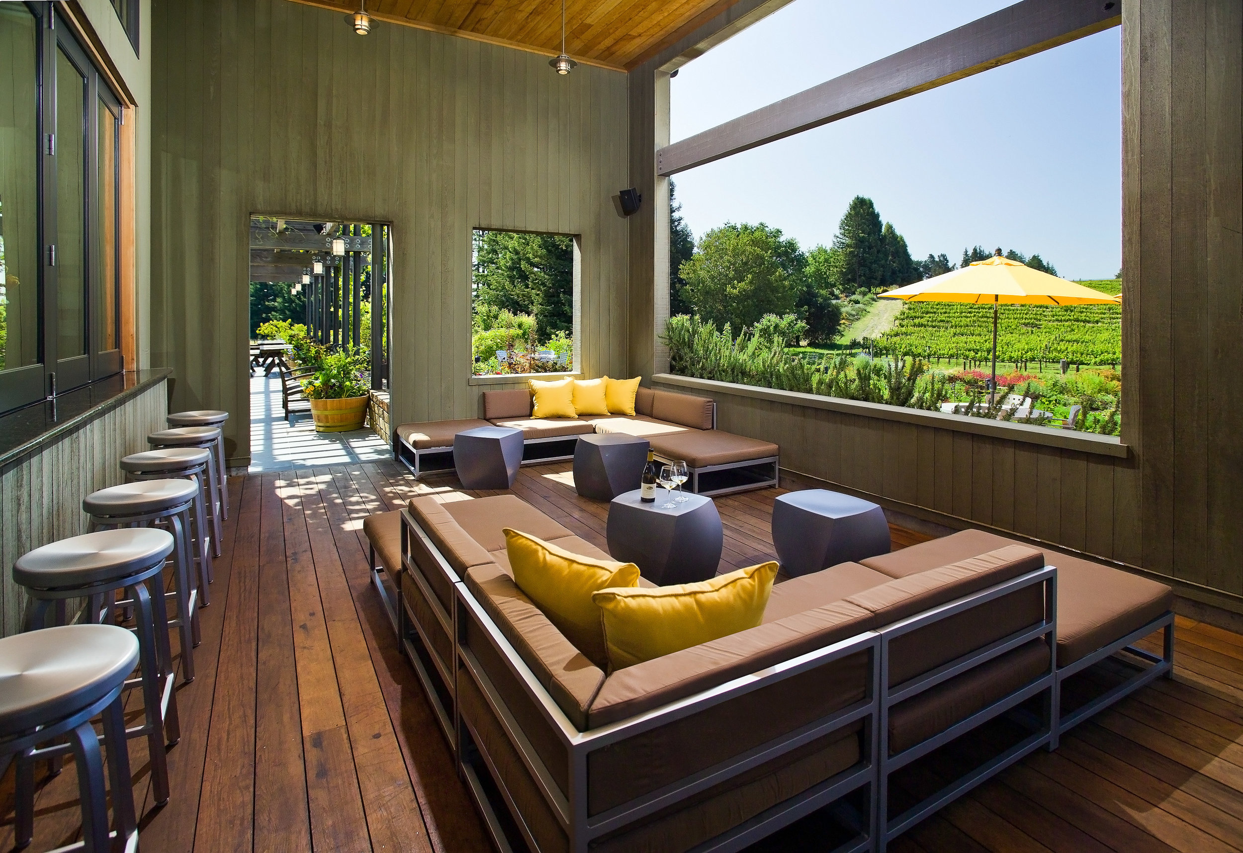 110524_Lynmar_Patio_29_edit.jpg