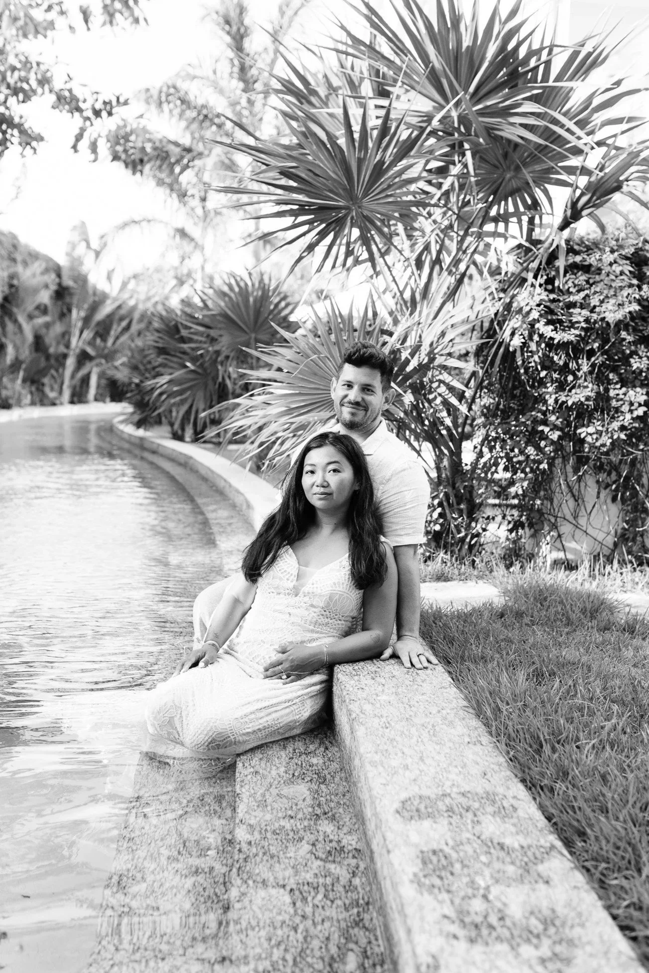 MexicoPoolCouplesPhotos-14.jpg