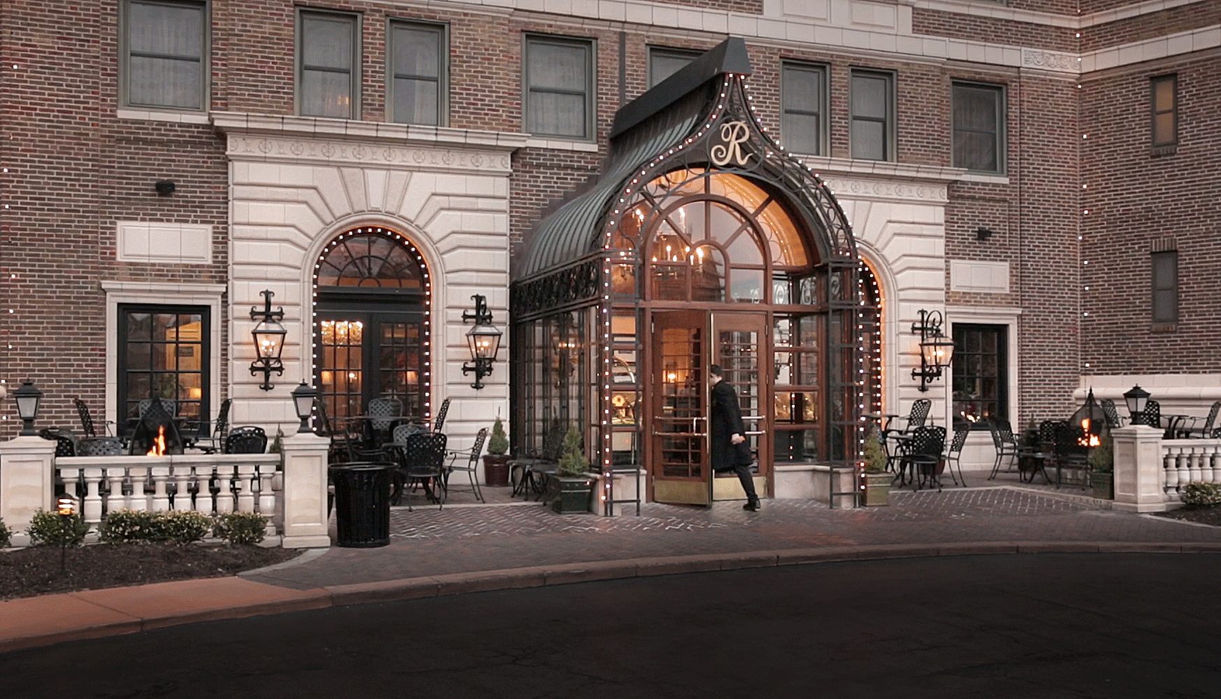 entrance-walking-cinemagraph.gif