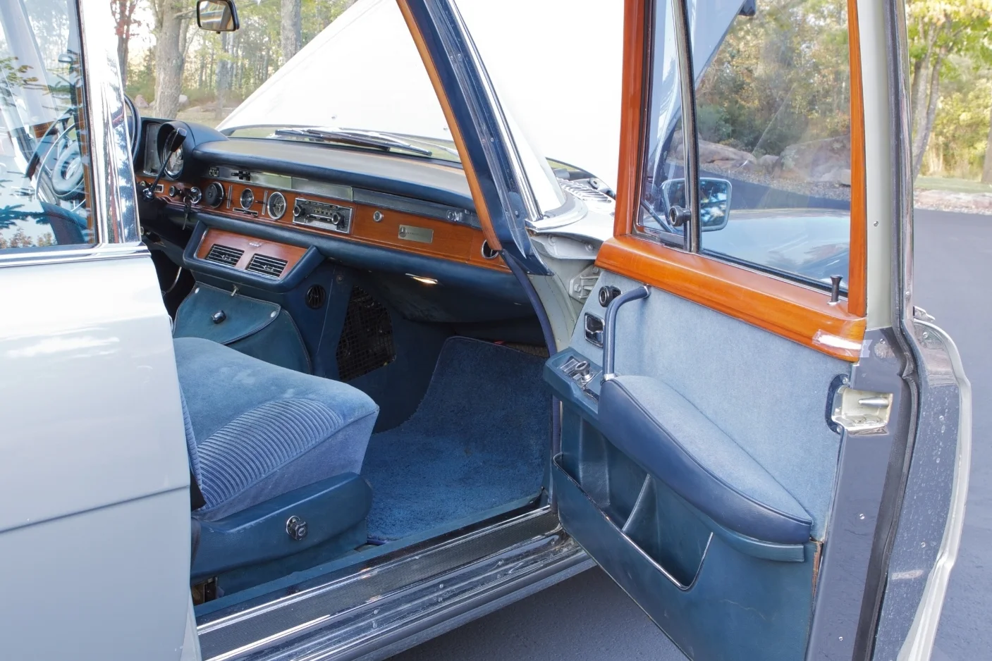 20120924 SWB & LWB 600 Grand Photo Shoot 2.jpg