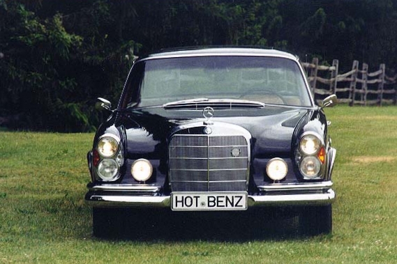 9002 1967 300SE Coupe 6.jpg