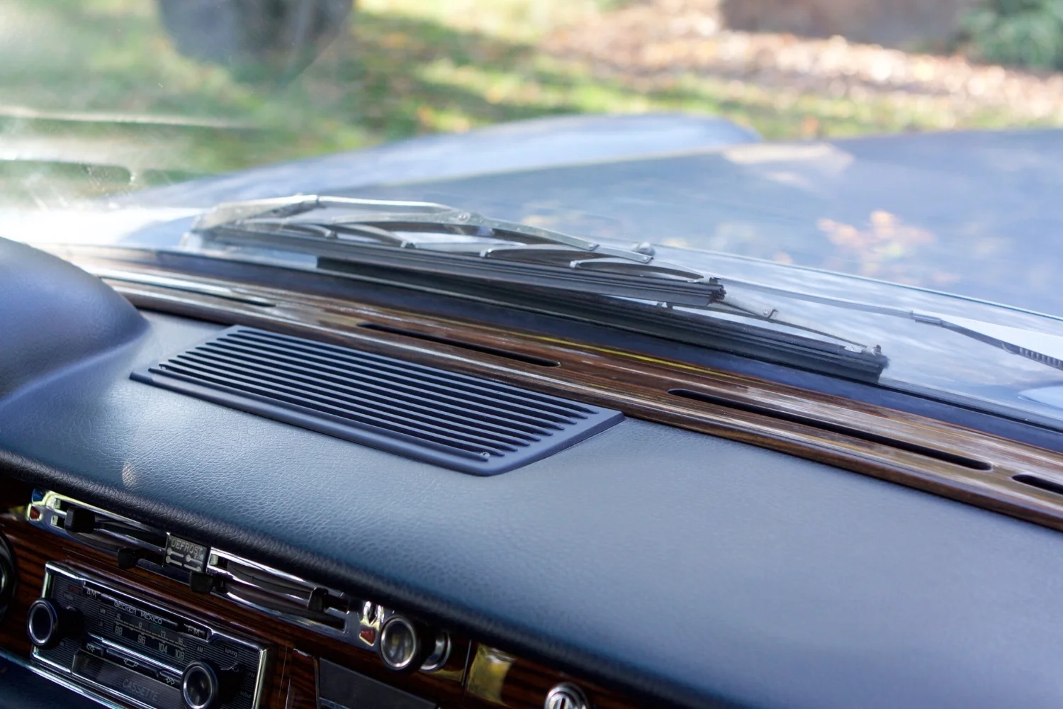 VIN 2875 1970 300SEL 6.3 Silver Blue Metallic - 62.jpg