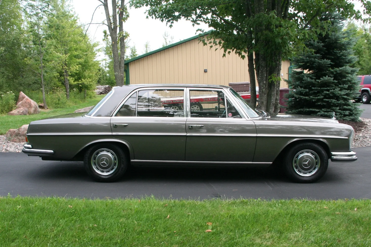 VIN4047 300SEL 6.3 19.jpg
