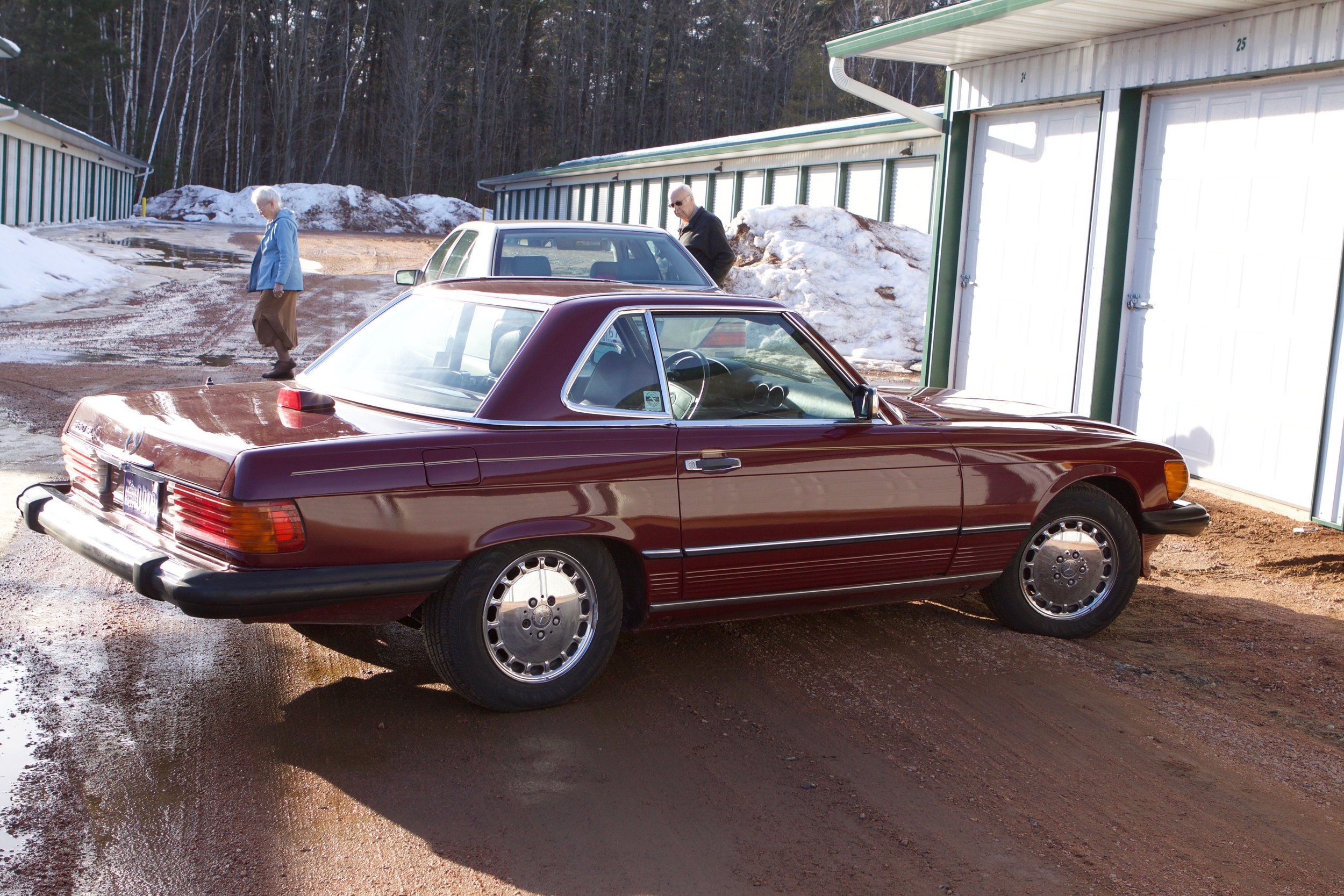 MB Burgundy 560SL  - 8.jpg