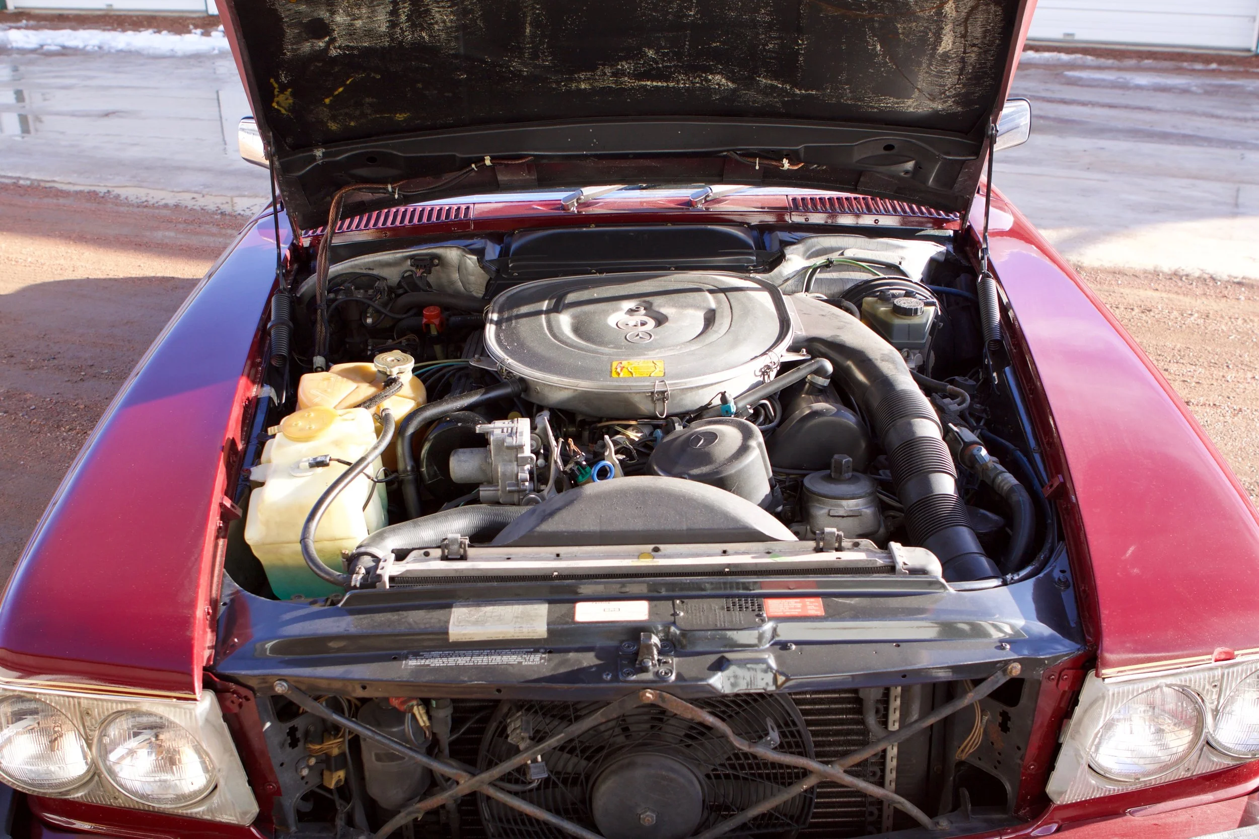 MB Burgundy 560SL - 15.jpg