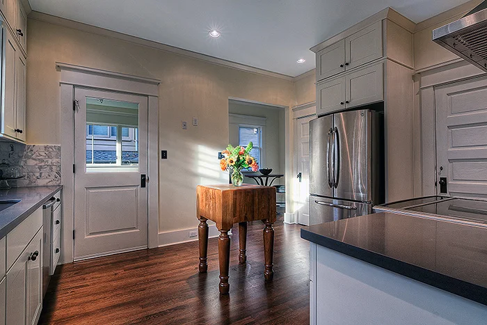 Ian-Jones-Design-Build-kitCAphill3.jpg