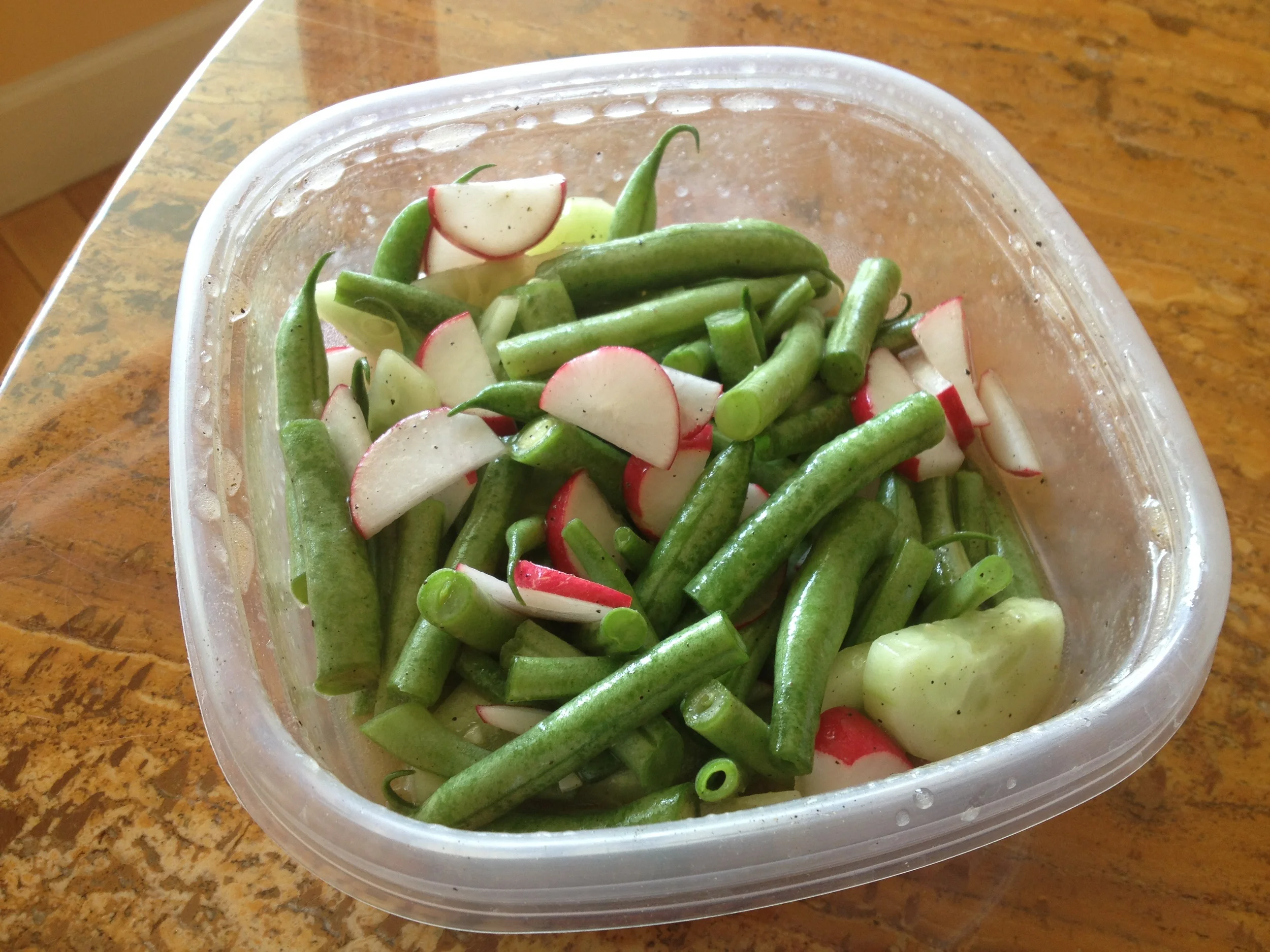 Uncooked and Raw Veggies snacks
