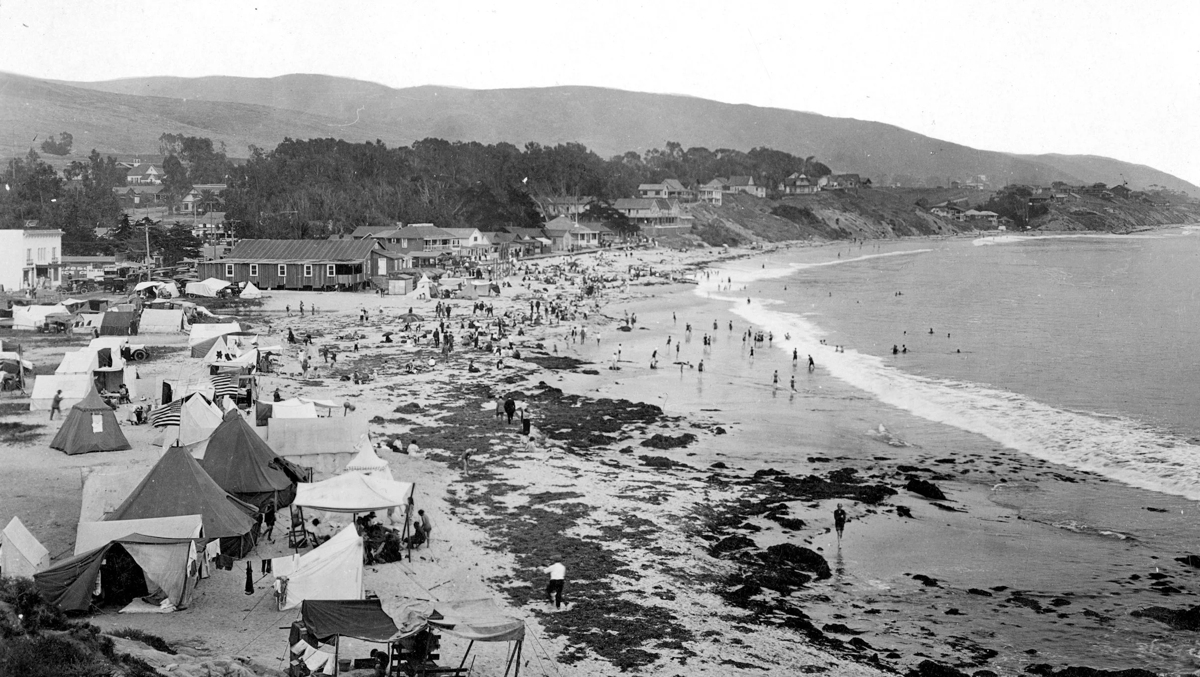 Laguna Beach, ca 1915 (Courtesy the Orange County Archives).