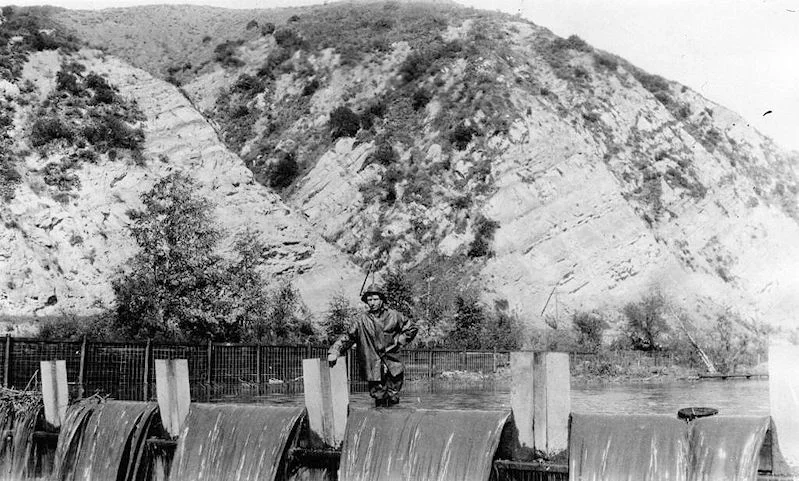 An early division gate in the Santa Ana Canyon (courtesy the Anaheim Public Library).