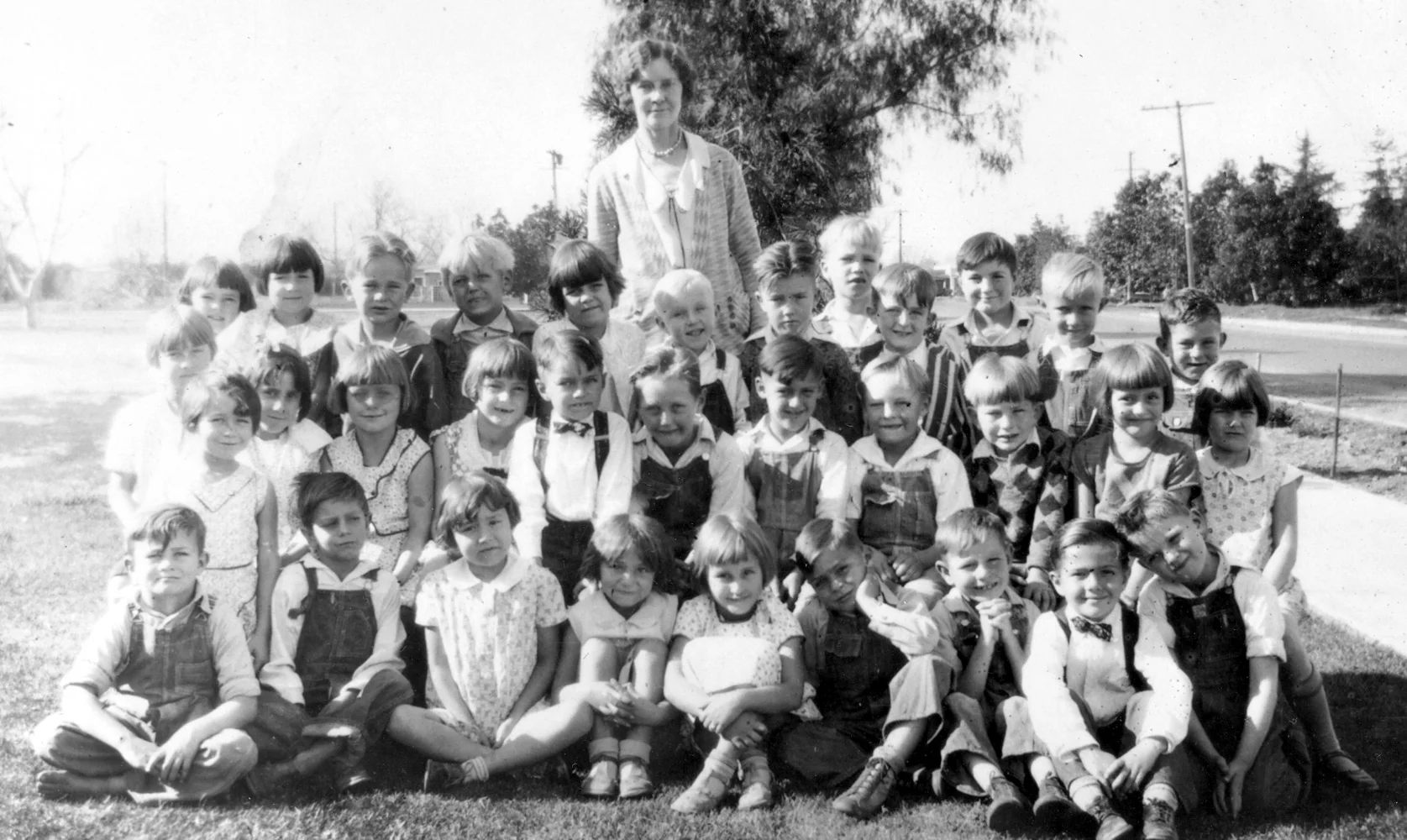 First Grade students at West Orange School, 1930 (courtesy the Orange Public Library and History Center).