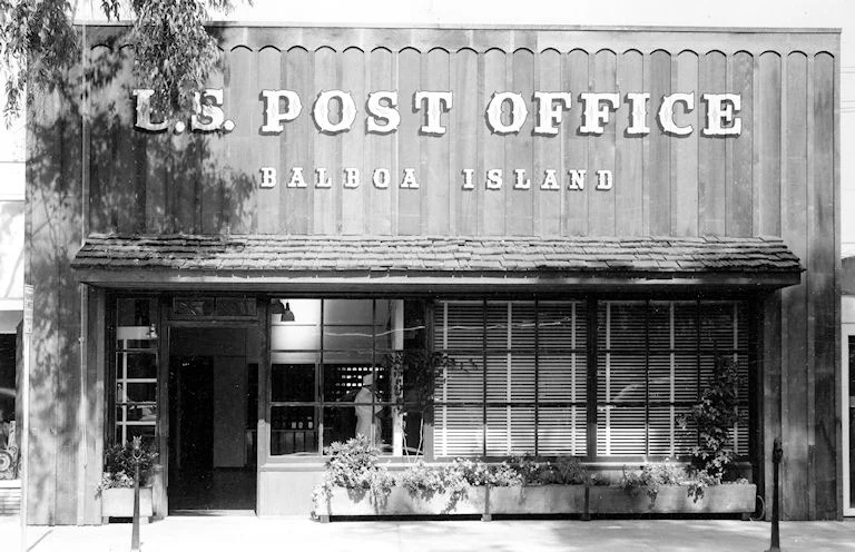 The Balboa Island Post Office in the 1950s (courtesy the Orange County Archives).