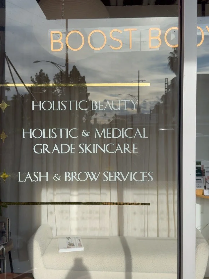 Novembering. Skin, lessons, rest, and reflections. 😌 a better human for it all, or trying to. ♡ 

#mobettamusings