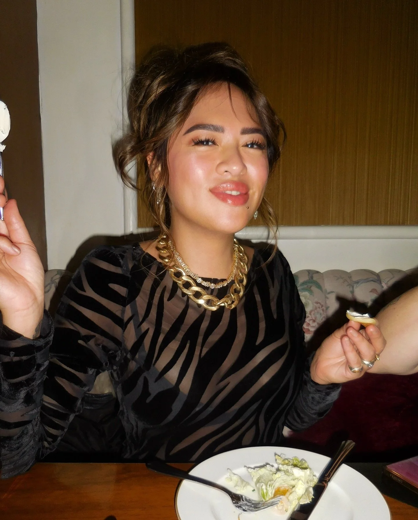 Popping on here, to say Hi again ☺️ and to officially wish you a happy New Year to you!

May 2026 be softer, inspiring, full of beauty, restoration of self, and continued success and joy for all. 

Excited for what this year holds, and i look forward