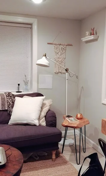 Another photo of the original Macrame from "Bright Eyed and Bushy Tailed". Thing's came together quite nicely in this lil' boho home!