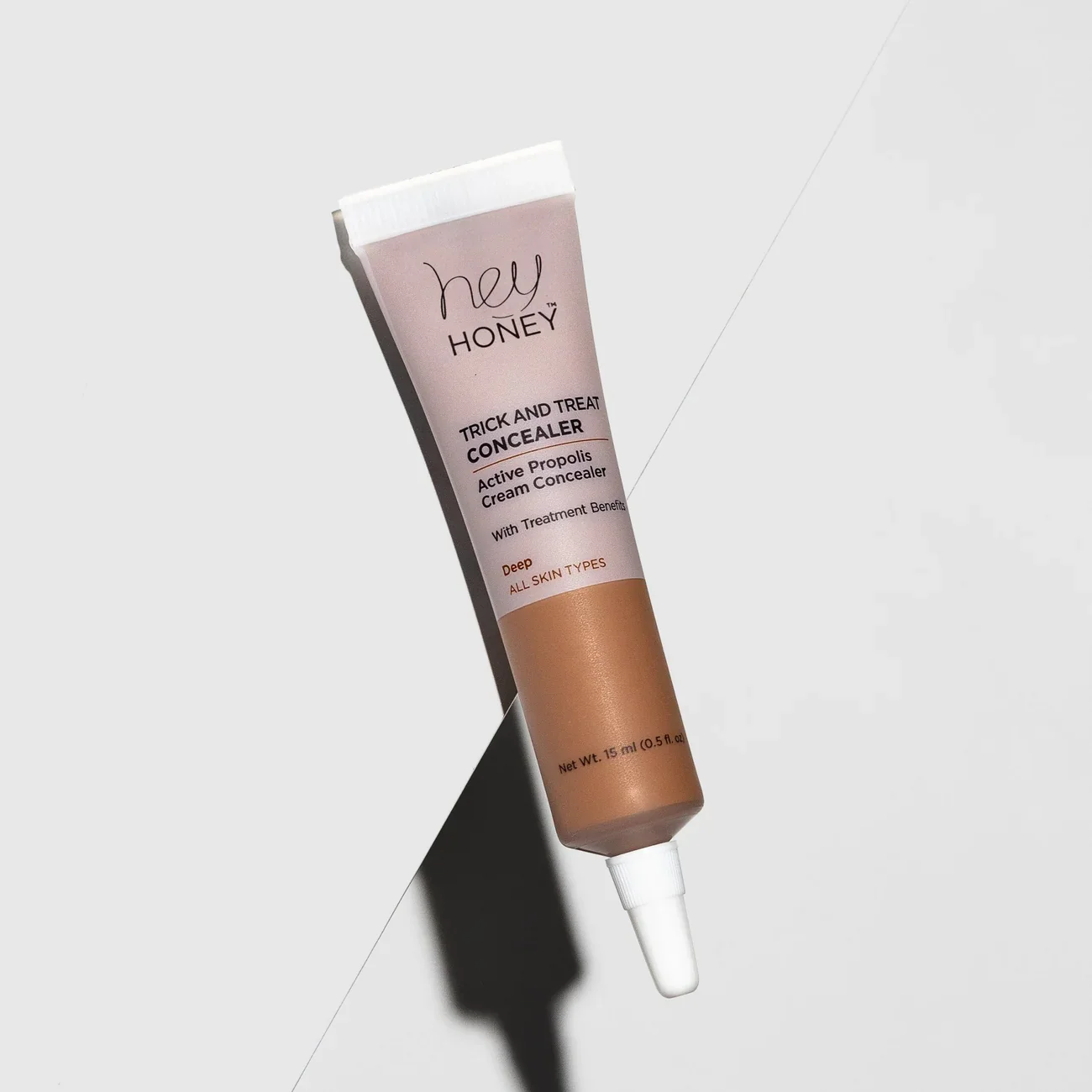 trick-treat-concealer-active-propolis-cream-concealer-694339 DEEP TONE.webp