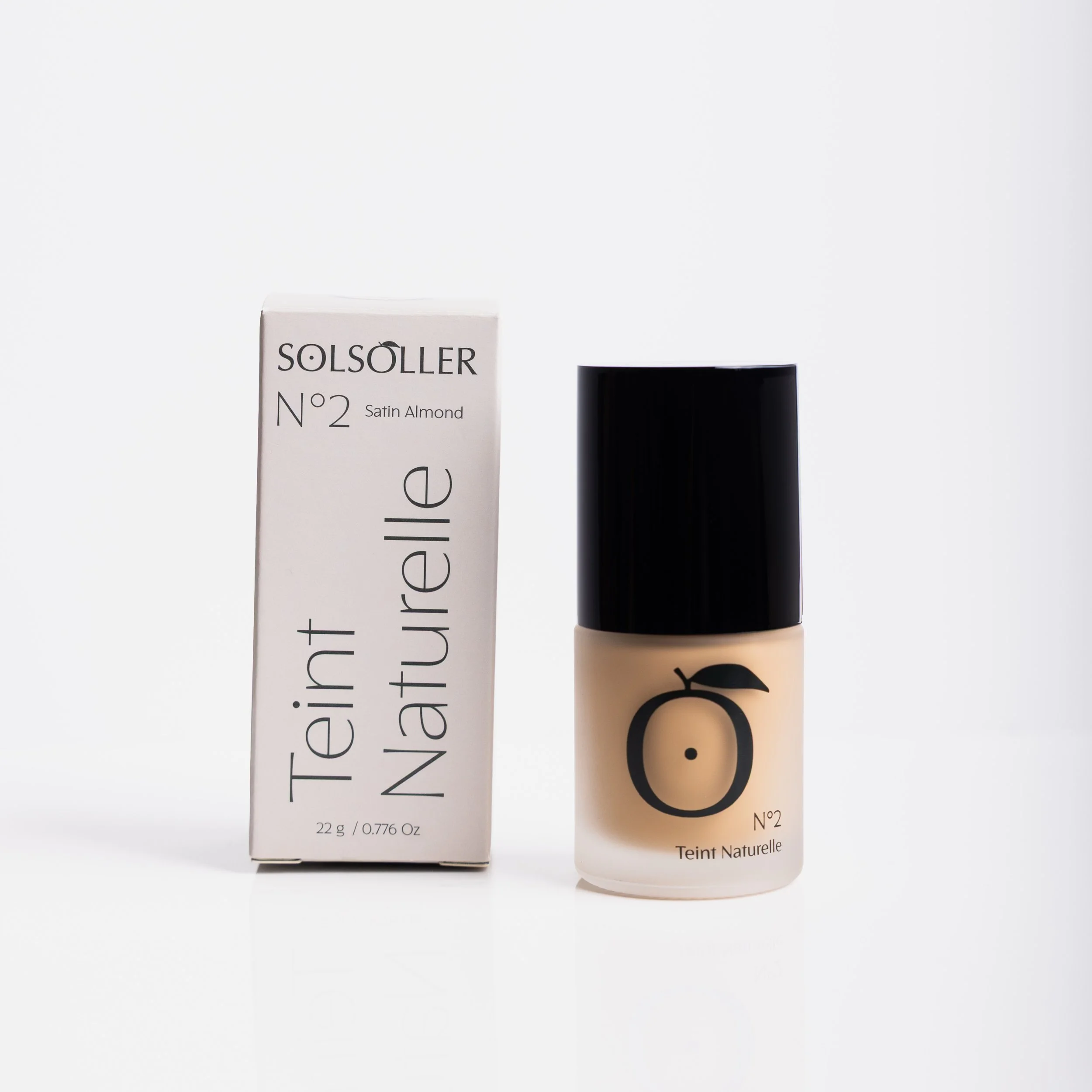 clean-luxury-foundation-bottle-solsoller.jpg